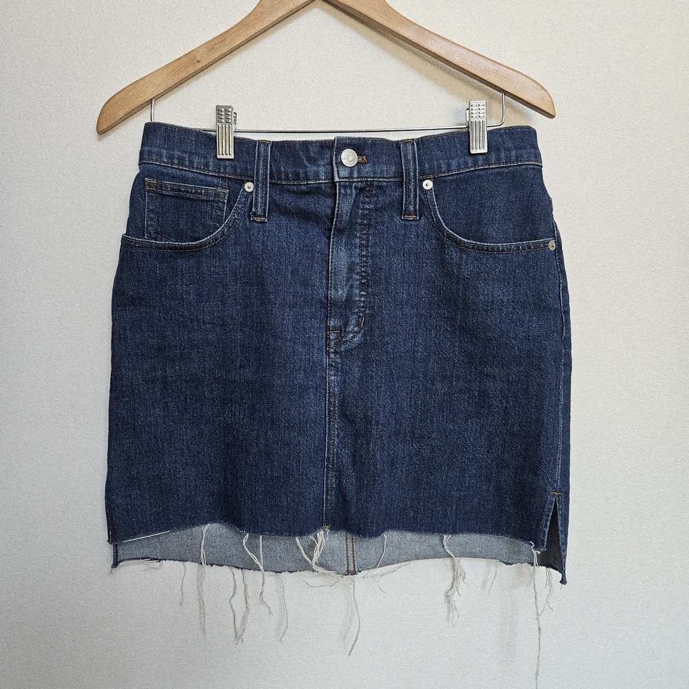 Madewell Denim Frayed Cut Off Jean Mini Skirt Size 29 Western Festival